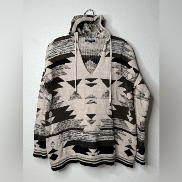 American Eagle Outfitters Sweater Sz XS Hooded Aztec Brown Tan Pullover Knitted - Picture 1 of 14